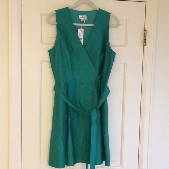 Vineyard Vines Dresses & Skirts - Vineyard Vines silk dress green NWT
